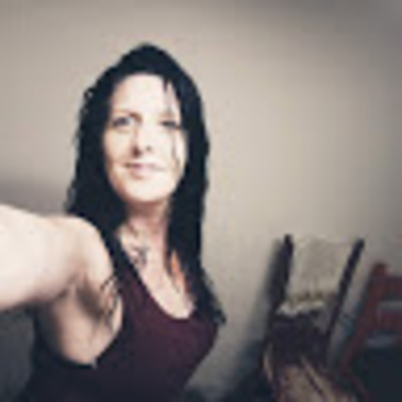 Meet your Posher, Krystal - Picture 1 of 1